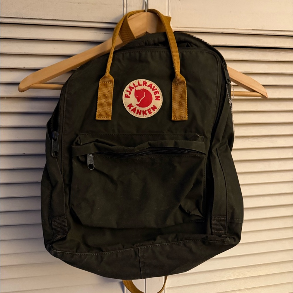 Fjallraven Kånken Black Backpack